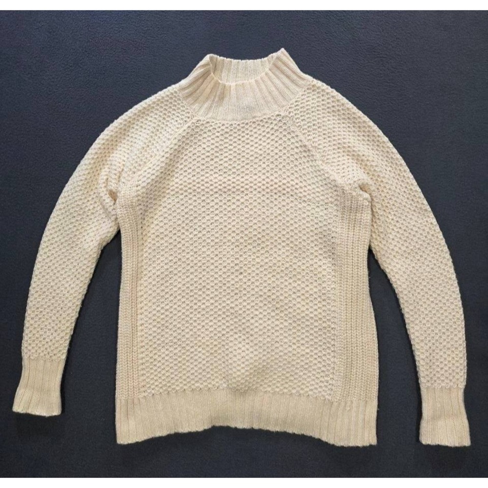 American Eagle Outfitters Women's Cream Cable Knit Cropped Sweater L A011405